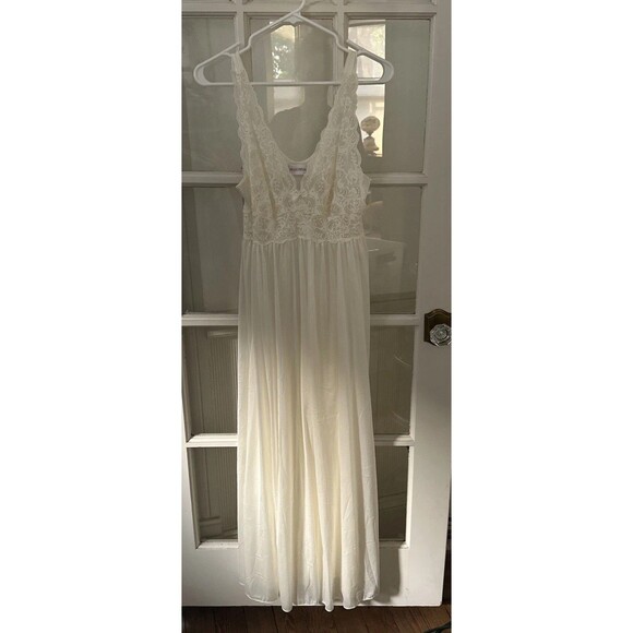 Vintage Shadowline Nightgown Maxi Cream Lace Nylon Bow Women's Medium - Picture 1 of 12